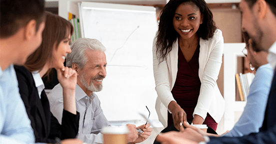 Ambiente de trabalho saudável: os benefícios de implementar na empresa